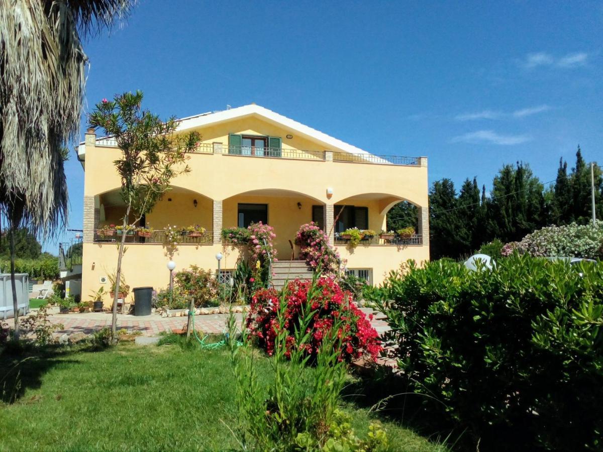 Il Giardino Delle Rose A Apartment Olmedo Exterior photo