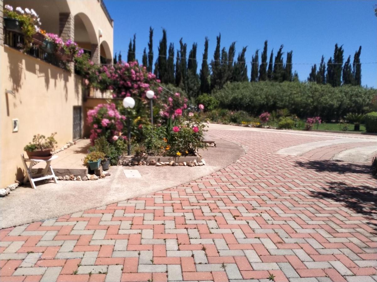 Il Giardino Delle Rose A Apartment Olmedo Exterior photo