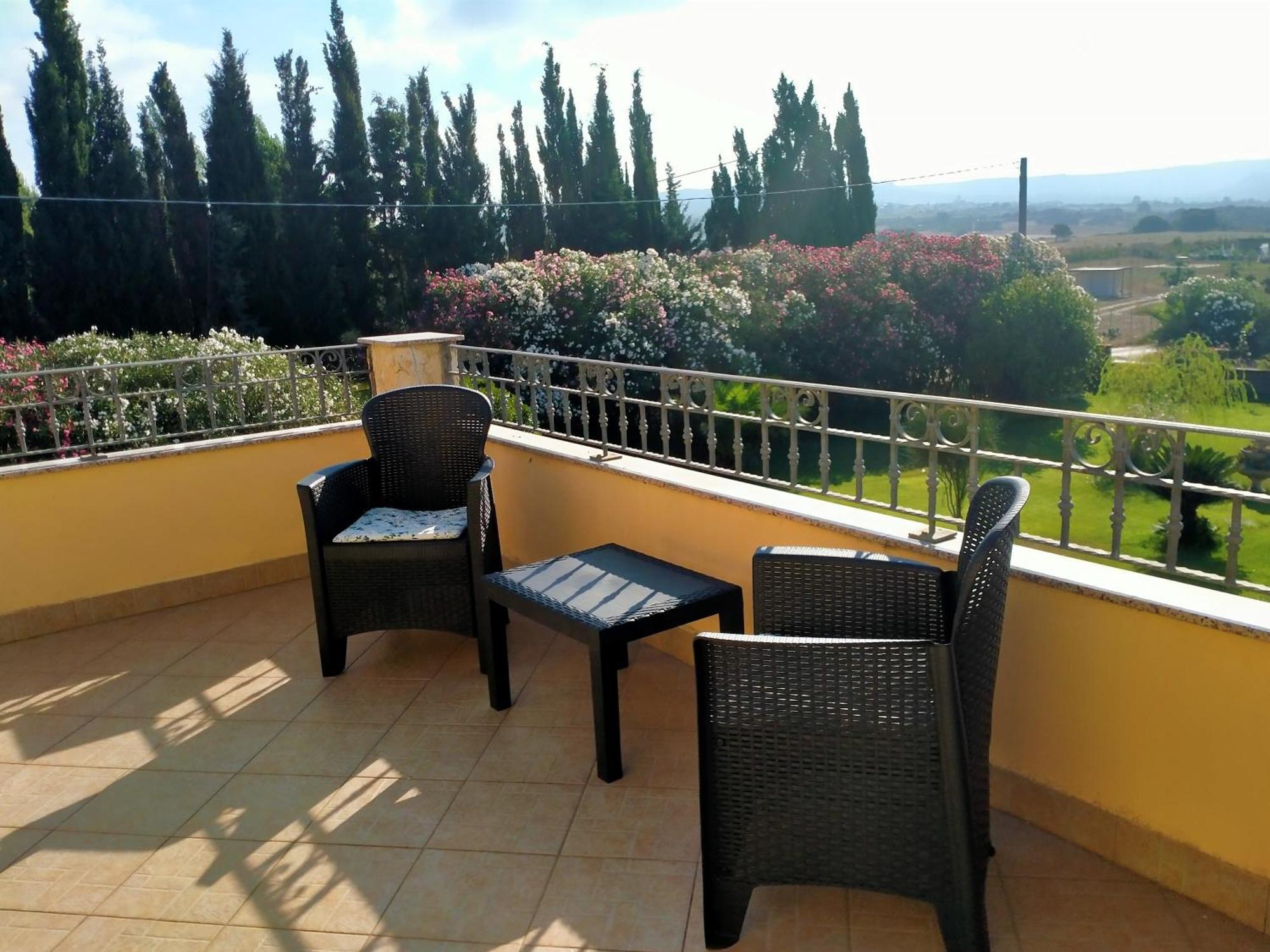 Il Giardino Delle Rose A Apartment Olmedo Exterior photo