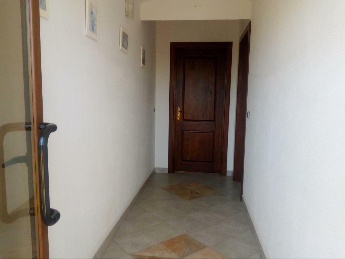Il Giardino Delle Rose A Apartment Olmedo Exterior photo